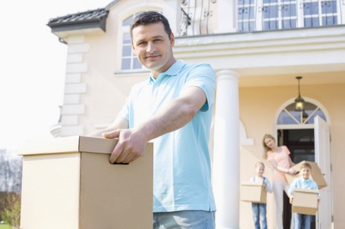 Planning a flat move in Honoroak with checklist and packing supplies